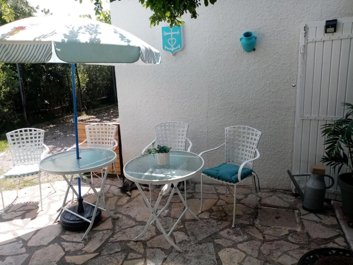 Le Flamant Rose Bed & Breakfast Salin-de-Giraud Exterior foto