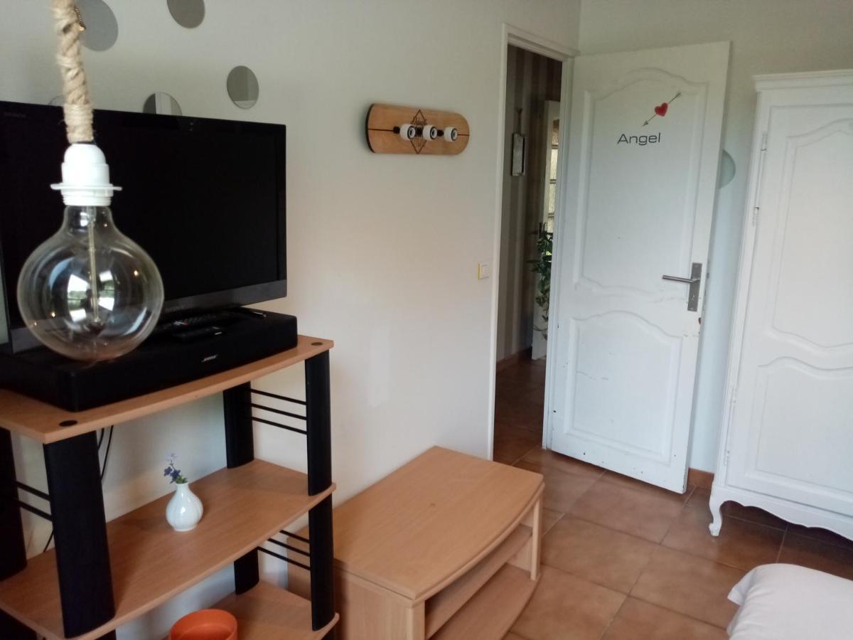Le Flamant Rose Bed & Breakfast Salin-de-Giraud Exterior foto