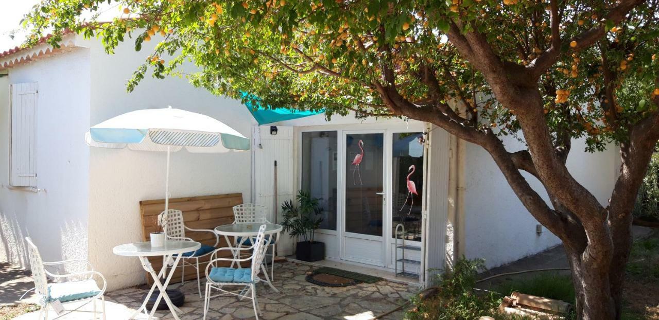 Le Flamant Rose Bed & Breakfast Salin-de-Giraud Exterior foto